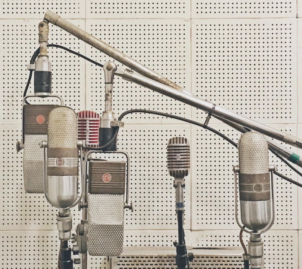 Free Microphones Studio Recording photo