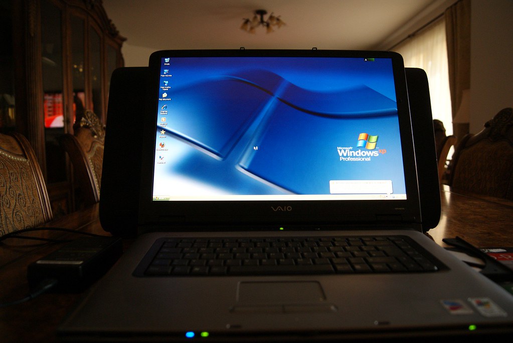 Sony Vaio Laptop VGN-A217S (8) 17inch/43cm screen